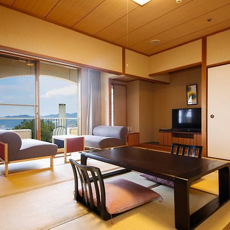 Отель Plaza Awajishima Minamiawaji Экстерьер фото